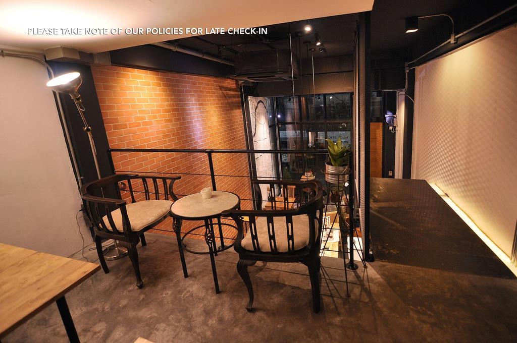 Case Study Asoke Бангкок Экстерьер фото